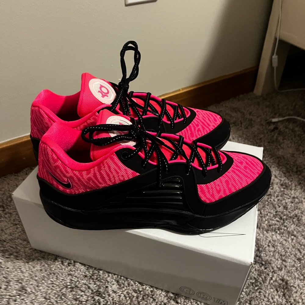 Kd 13 pink and black brand new